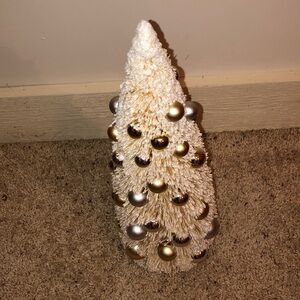 Threshold Cream bottle brush decorated tree  17 inch height NWT new with tags